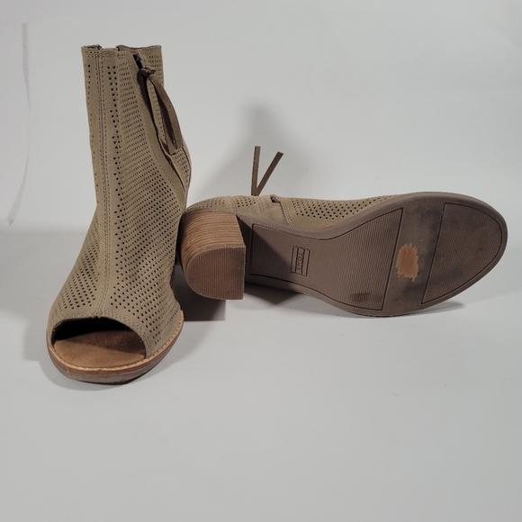 Toms Majorca Peep Toe Heel Suede Tan  - Picture 7 of 9